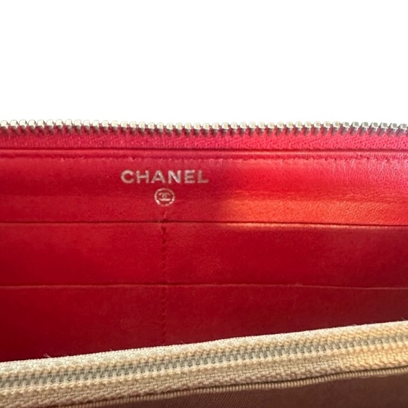 CHANEL caviar skin long wallet red with silver logo comes with COA dustbag & box - Picture 8 of 17